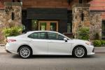 Toyota Camry XLE 2017 года (NA)